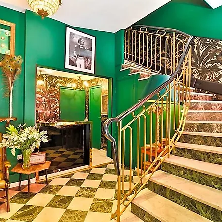 Le G Hotel 3*